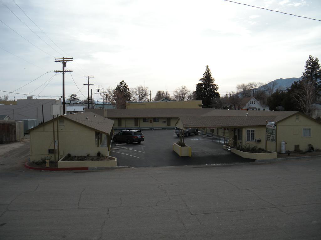 Lone Pine Budget Inn Exterior photo